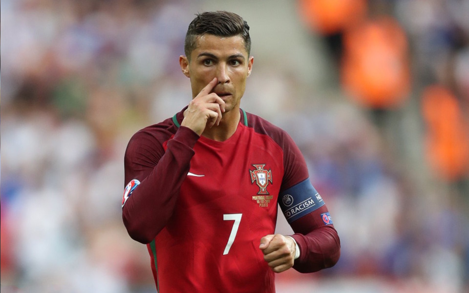 爱游戏多端接入-法甲豪门新战术:边路传中频繁,打乱对手组织,法甲边锋